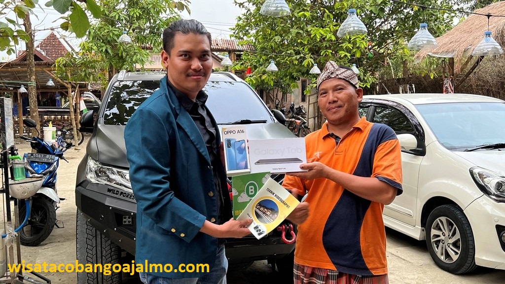 Pengenalan Digital Marketing Kepada Pelaku UMKM di Gubuk Tiwul Ngerangan